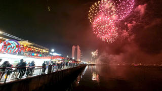 Đà Nẵng: Rực sáng pháo hoa chào năm mới Ất Tỵ 2025