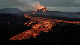 Cảnh giác với nguy cơ phun trào núi lửa trong tương lai