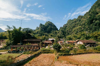 Giải quyết nhu cầu bức thiết trong đồng bào dân tộc thiểu số