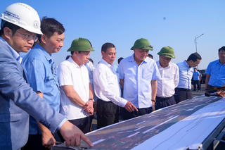 Phó Thủ tướng Thường trực Nguyễn Hoà Bình mong Hải Phòng phát triển bứt phá