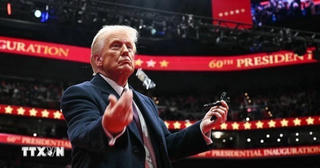 Tân Tổng thống Trump sa thải hơn 1.000 người trong chính quyền tiền nhiệm