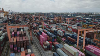 Phát triển trung tâm logistics: Khơi thông dòng chảy trong chuỗi cung ứng