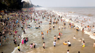 Một kỳ du lịch còn điều tiếng