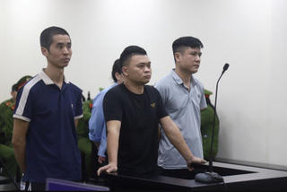 Hà Nội: Xét xử cựu cán bộ công an phường cho vay nặng lãi