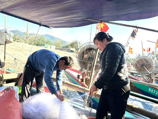 Bám biển mưu sinh