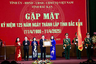 Bắc Kạn đón nhận Huân chương Lao động hạng Nhất