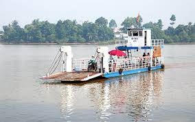 Vận tải hành khách đường thủy hụt hơi