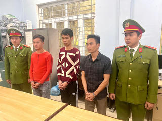 Từ Tuyên Quang vào Huế chiếm đoạt 41 tấn thóc bán lấy tiền tiêu xài