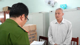 Khởi tố nguyên Trưởng phòng thuộc BQL Khu kinh tế và các KCN Quảng Ngãi