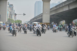 Khu vực Bắc Bộ, Trung Bộ nắng nóng gay gắt, nhiệt độ có nơi trên 38 độ