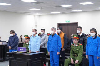 Xét xử vụ án xảy ra tại NXB Giáo dục: Một bị cáo và nhiều người liên quan vắng mặt