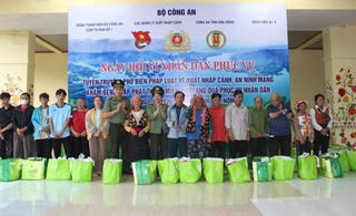 Công an Đắk Nông phối hợp tổ chức 'Ngày hội Vì Nhân dân phục vụ'