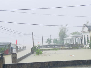 Quảng Trị: Hơn 500 hộ dân ở ‘rốn lũ’ Hải Lăng ngập nước