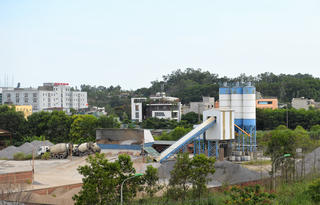 Quảng Ninh: Trạm trộn bê tông trong khu dân cư ảnh hưởng đến đời sống người dân