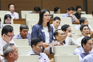 Trái chiều về thưởng vượt thu đối với địa phương có cửa khẩu