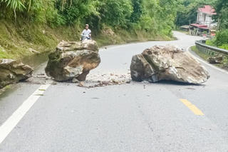 Thanh Hóa: Sạt lở đá tại nhiều xã miền núi