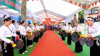 Ngân nga cồng chiêng nơi bản Mường