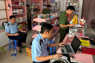 Bán mỹ phẩm nhập lậu trên Facebook, hai chủ cơ sở bị phạt gần 45 triệu đồng