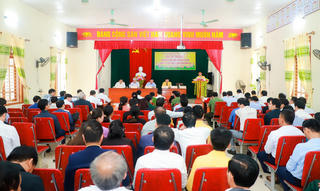 Chủ tịch Đỗ Văn Chiến tiếp xúc cử tri tại huyện Thanh Chương