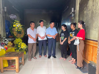 Mặt trận Bắc Giang hỗ trợ nạn nhân bị hỏa hoạn tại phường Đa Mai