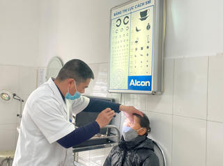 Nguy cơ mất thị lực vì mắc viêm loét giác mạc