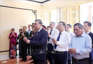 Xây dựng Việt Nam ngày càng phồn vinh, hùng cường