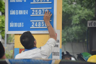 Đưa giá xăng về ngưỡng 20.000 đồng/lít là điều cấp thiết