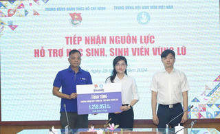 Chương trình “Vượt thiên tai - tiếp bước tương lai” của Vinamilk vượt cam kết 1,2 triệu sản phẩm cho học sinh vùng bão lũ