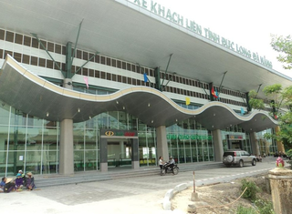 Ngân hàng rao bán một bến xe ở Đà Nẵng để thu hồi nợ