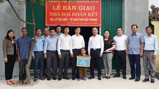 Đồng hành cùng người nghèo