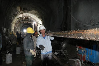 Huy động tối đa nguồn lực khắc phục sự cố sạt lở hầm Bãi Gió