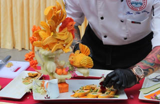 Người dân Hà Nội trải nghiệm món ăn cao cấp chế biến từ trứng