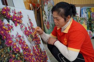 Về 'thủ phủ' đá quý, xem chế tác tranh đắt tiền