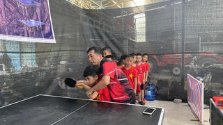 Lớp bóng bàn đặc biệt của 'thầy' Thắng