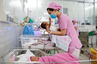 Khuyến sinh hóa giải già hóa dân số