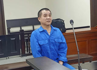 Xâm hại nhiều bé gái, gã đàn ông lĩnh án 18 năm tù