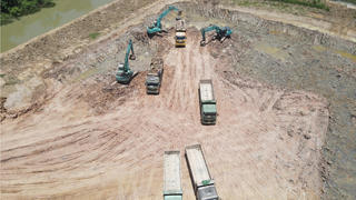 Nhiều vi phạm tại dự án nạo vét sông Hoạt