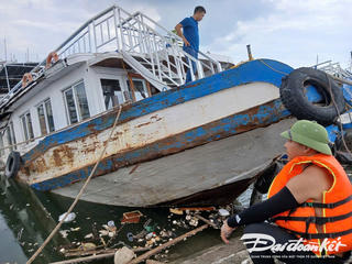 Tàu du lịch Hạ Long bị đắm, chủ tàu 'mắc cạn'