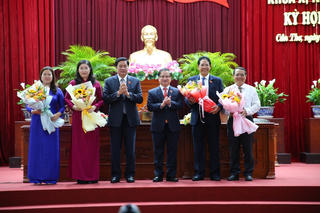 Cần Thơ miễn nhiệm và bầu nhiều Uỷ viên UBND thành phố