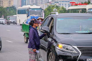 Vé chung kết SEA Games 31 rao 18 triệu, người hâm mộ bỏ ý định 'ra sân'
