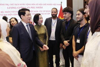 Chủ tịch nước gặp gỡ cộng đồng người Việt Nam tại Ai Cập
