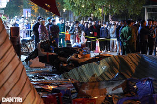 [VIDEO]: Nhân chứng kể vụ cháy nổ 4 người bị thương ở Hà Nội