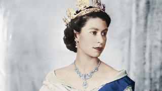 Nữ hoàng Elizabeth II: 70 năm trở thành biểu tượng Vương quốc Anh