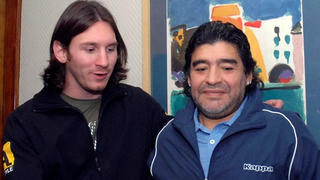 Dưới bóng Maradona, Messi thêm nỗ lực tại World Cup 2022