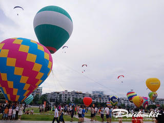 Rực rỡ lễ hội khinh khí cầu Hạ Long