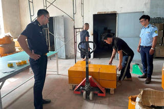 Phát hiện gần 10 tấn phụ kiện, hàng trăm nghìn thiết bị thuốc lá điện tử nhập lậu