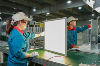 Nỗ lực chuyển đổi xanh, tái chế sản phẩm