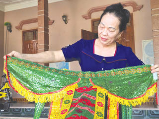 Một đời níu giữ tuồng cổ