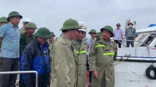 Thứ trưởng Bộ Nông nghiệp kiểm tra công tác ứng phó với bão số 2 tại Quảng Ninh