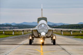 Vụ máy bay rơi tại Bình Định: Đã liên lạc được với cả hai phi công